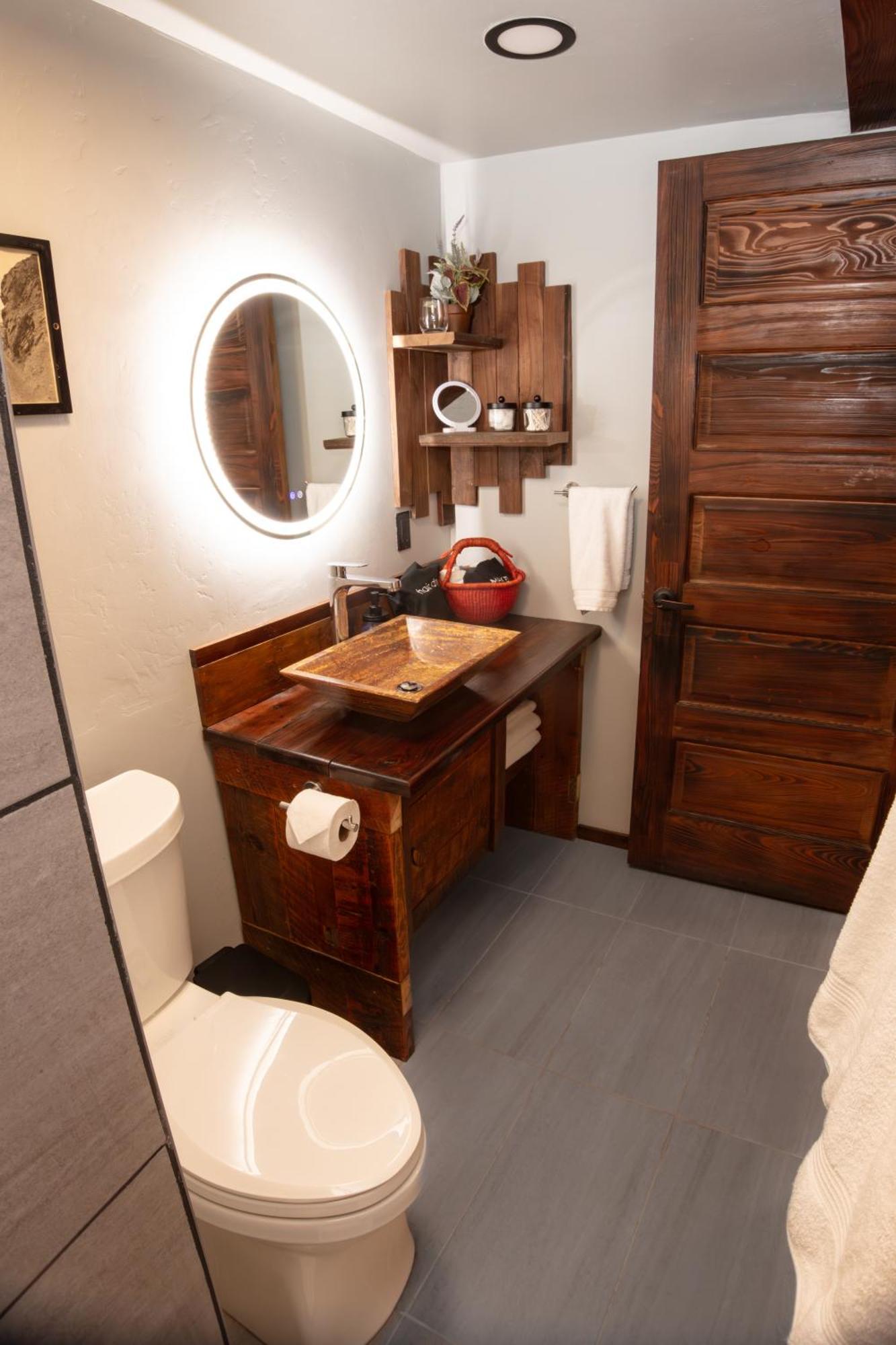 The Frenchman Suites Silverton ภายนอก รูปภาพ
